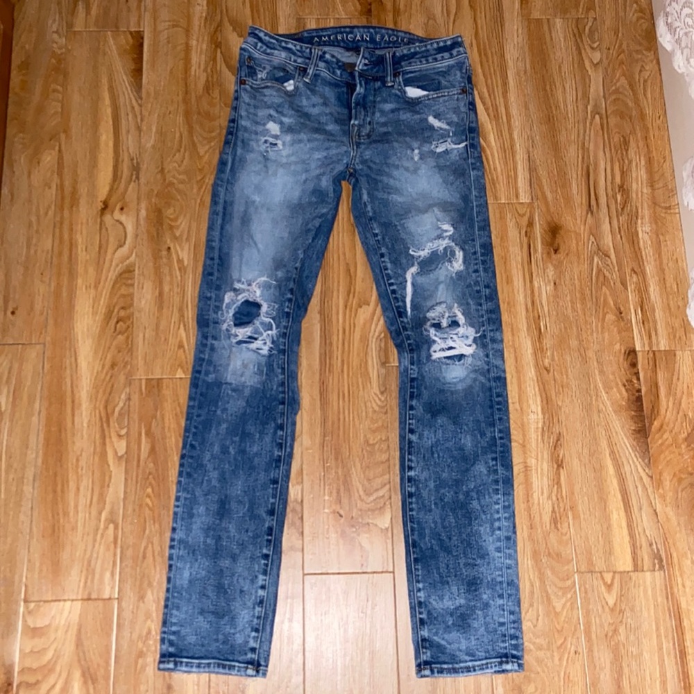 Sale‼️ 2/$30 🩶Men’s American Eagle dark Wash Ripped Jeans size 29/32